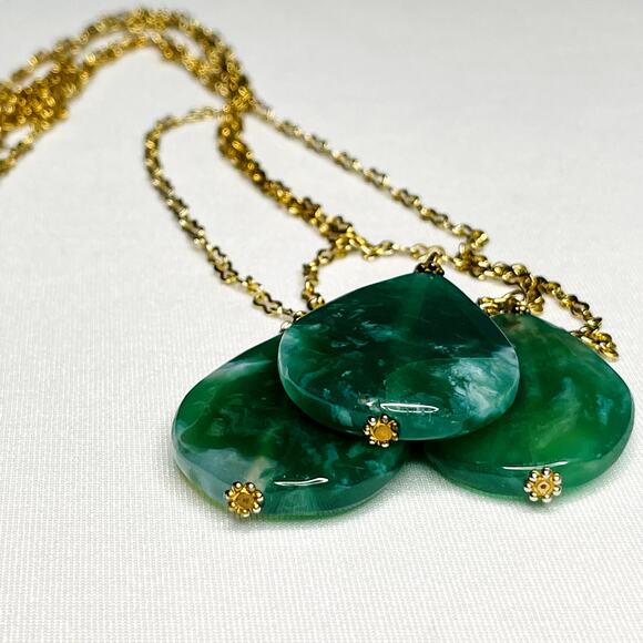 Elegant Boho Gold-Tone Green Teardrop Lariat Necklace - Picture 2 of 5